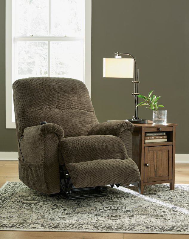 Ashley 4710212 - Power Lift Recliner